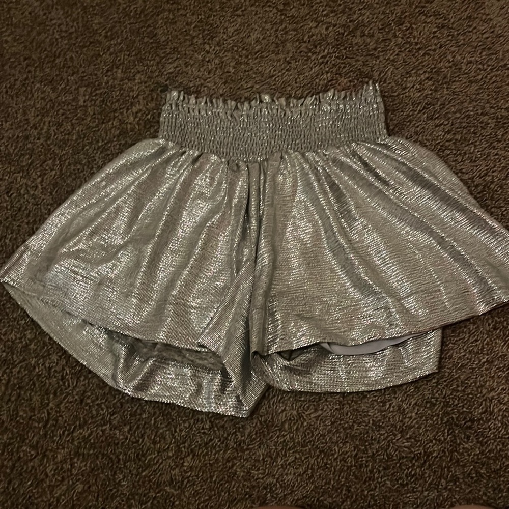 metallic waist cinching shorts with 3 inch waistband